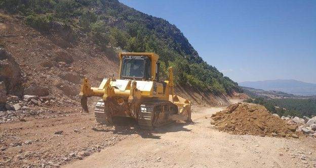 Simav'da yol genişletme ve asfaltlama çalışması