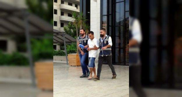 Şüphelinin üzerinden 560 gram esrar çıktı