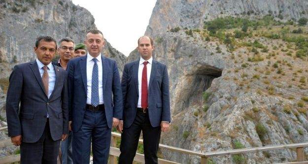 Vali Büyükakın Yenipazar ilçesinde incelemede bulundu
