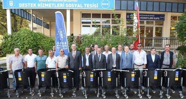 Çiftçiler artık ceviz toplarken ağaçtan düşüp ölmeyecek