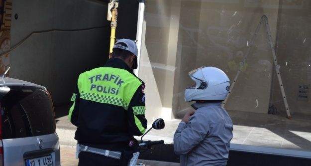Aliağa'da onlarca motosiklete denetim yapıldı