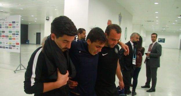 Josue gözyaşları içinde stadyumdan ayırıldı