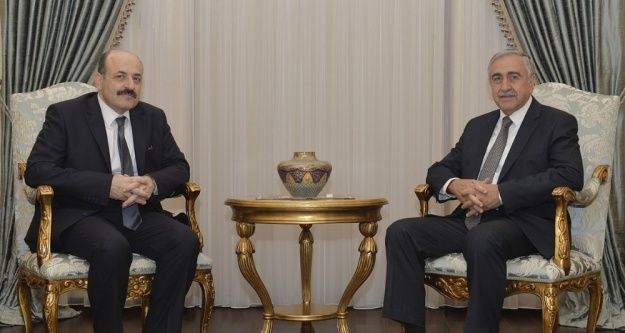 Akıncı, YÖK Başkanı Saraç'ı kabul etti