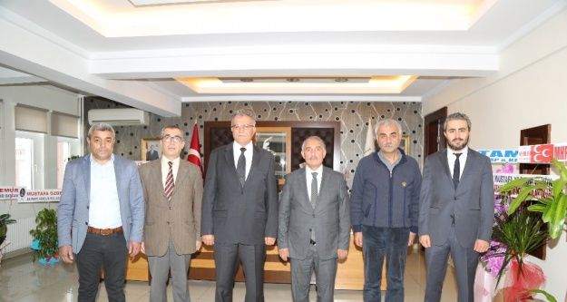 CHP'li Meclis Üyelerinden Belediye Başkanına ziyaret