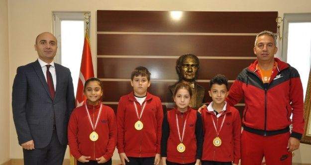 GKV'li minik yüzücüler, Cumhuriyet Kupasında 4 madalya kazandı
