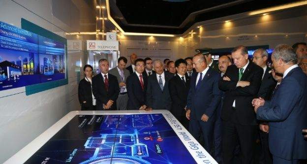 Erdoğan teknoloji devini ziyaret etti